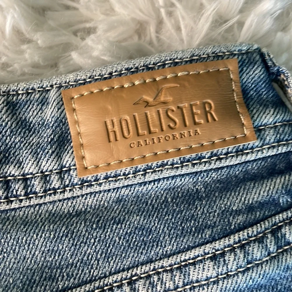 NWT Hollister‎ Ultra High-Rise Mom Shorts - Size 11